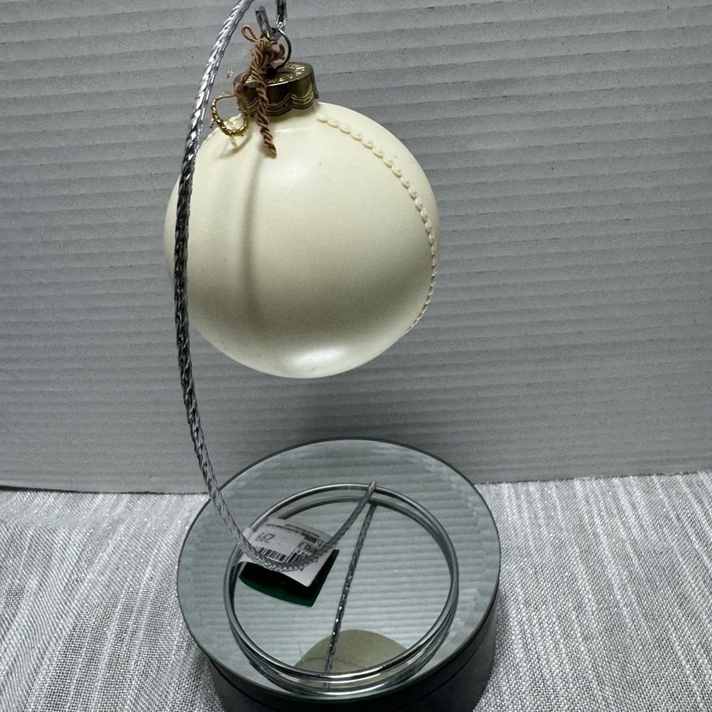 Hallmark Santa Snoopy & Woodstock Panorama Ball Ornament 1983 Vintage